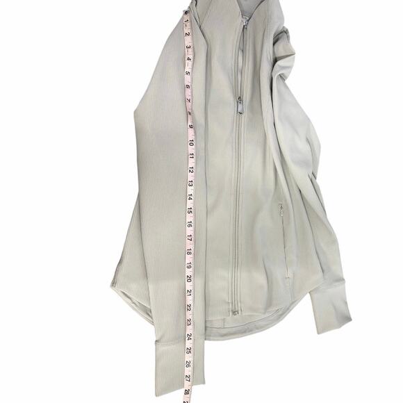 Athleta Salutation Jacket Beige Size M Full Zip Stretch Activewear - Picture 7 of 7